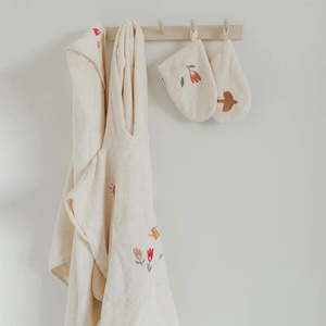 2 Waschhandschuhe 15x22cm PAW gestickt Terry Liebe April Harmonie