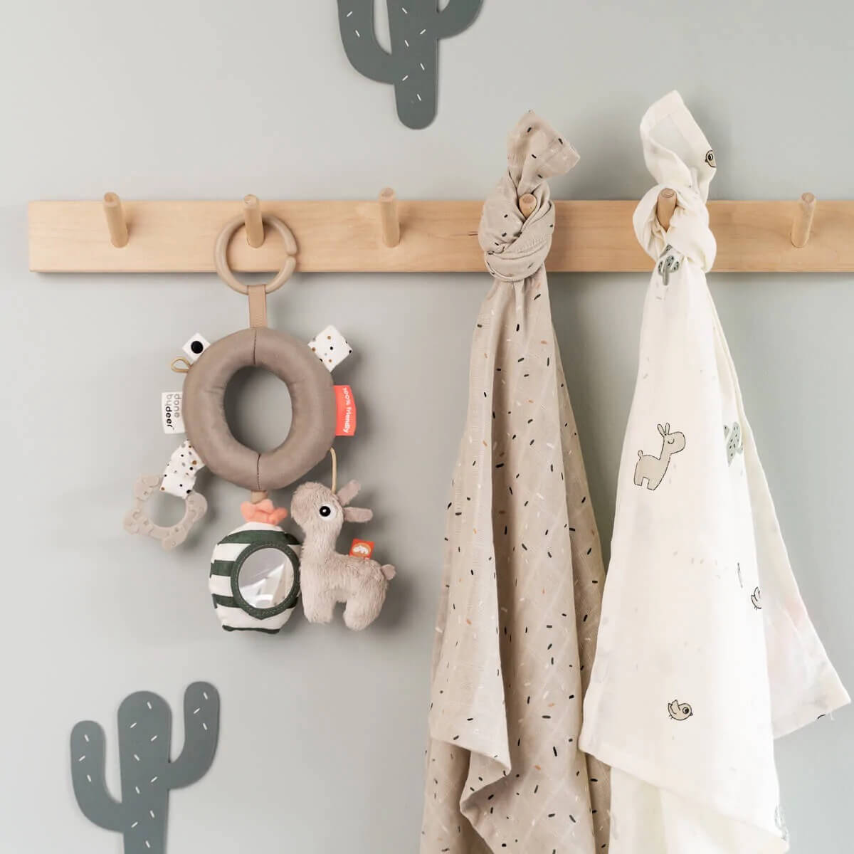 Aktivitätsspielzeug LALEE ARENA Done by Deer