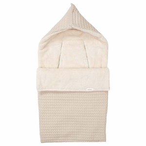 Autositzfußsack 0+ 3/5 Punkte Koeka wafel teddy Oslo sand