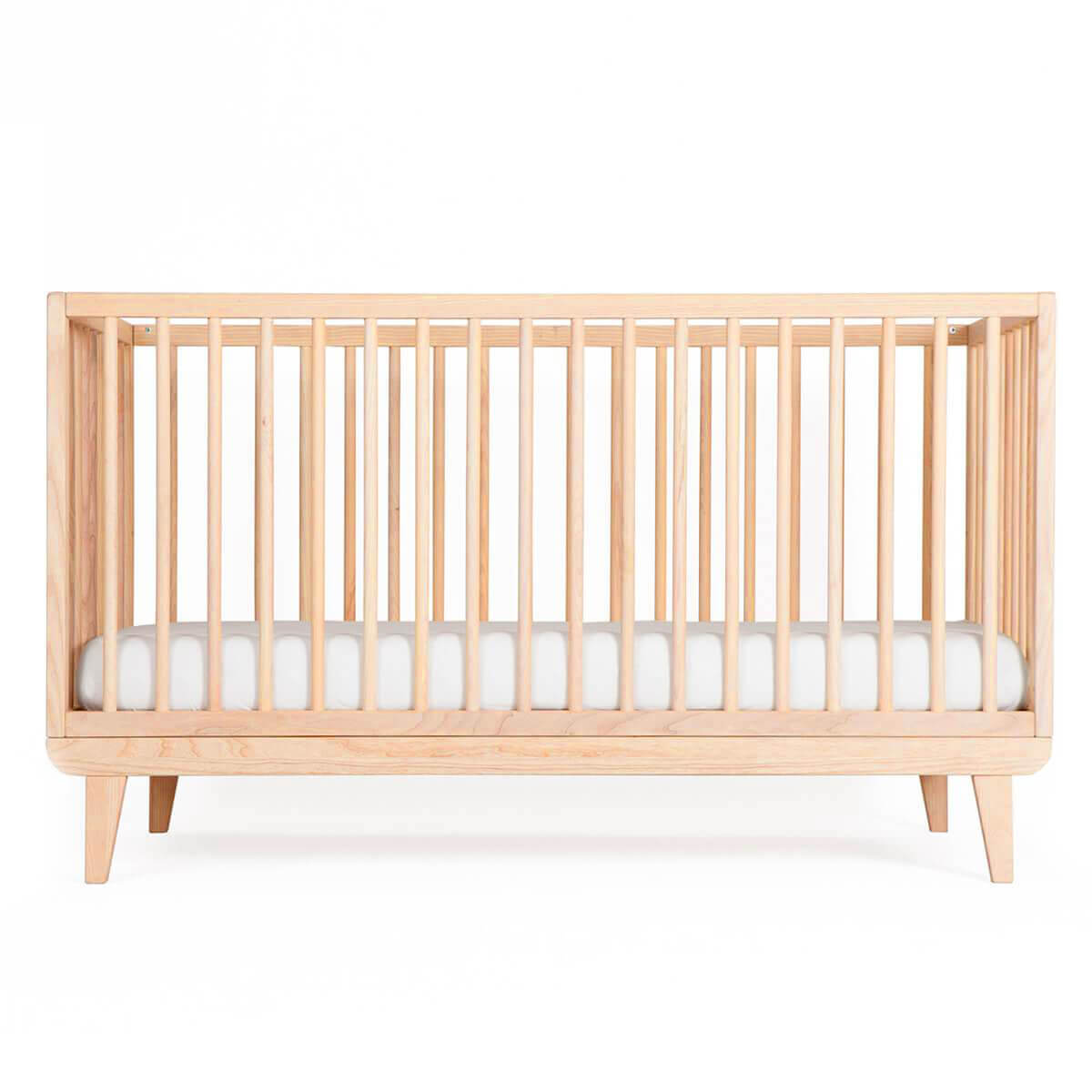 Babybett KERA in Buche mit Aufsatz Round-Sockelfuß Retro