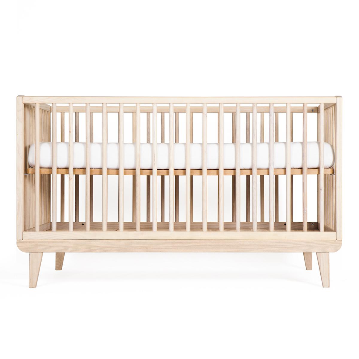 Babybett KERA in Esche mit Aufsatz Straight-Sockelfuß Retro