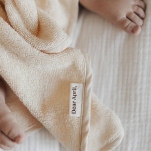 Badecape 85x85cm PETAL gestickt Terry Liebe April Harmonie