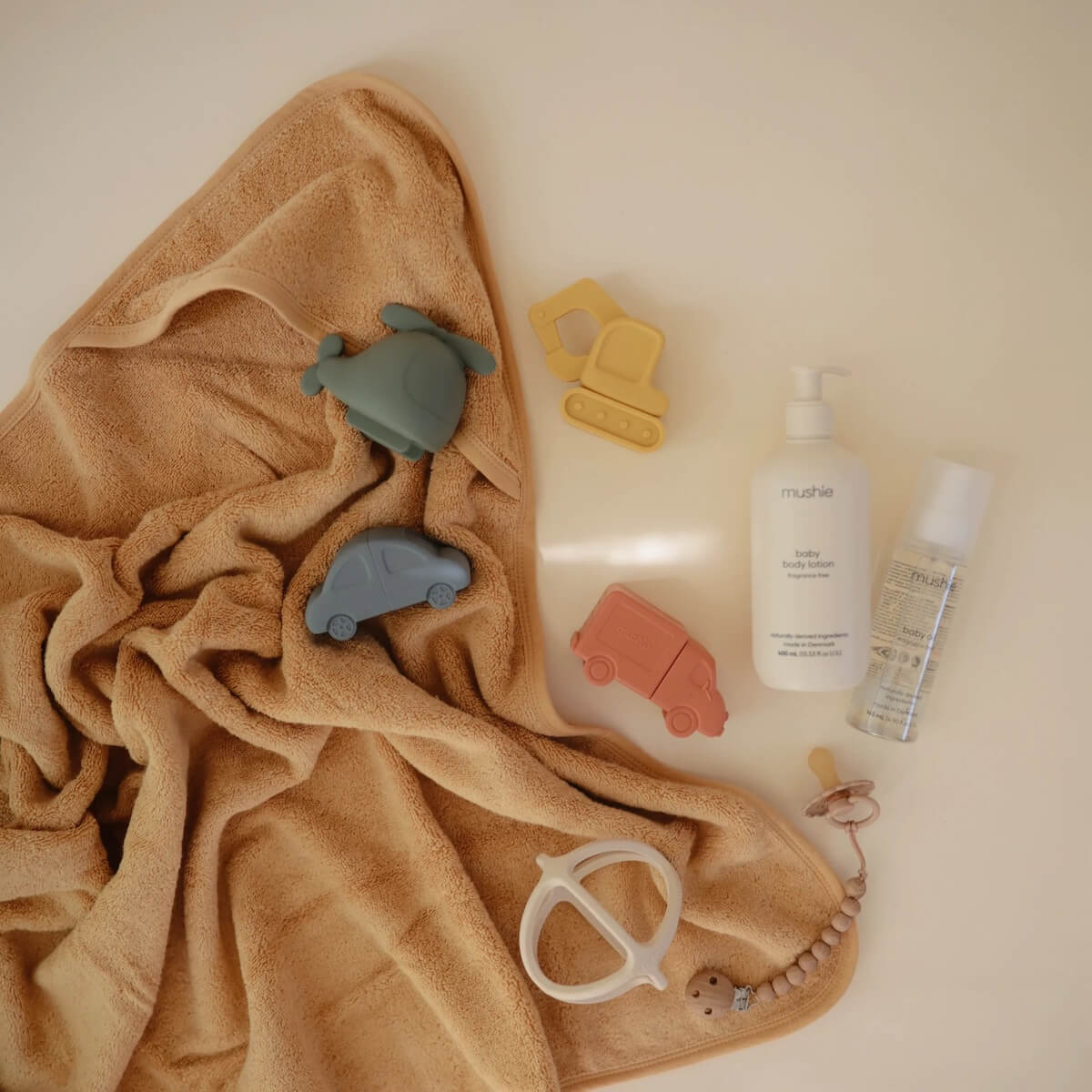 Badespielzeug Set VEHICLES Mushie