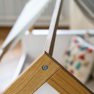 Bett bodentief Dach Montessori Fallschutz hoch KASVA Buche weiß lackiert-Eiche geölt Dachtextil