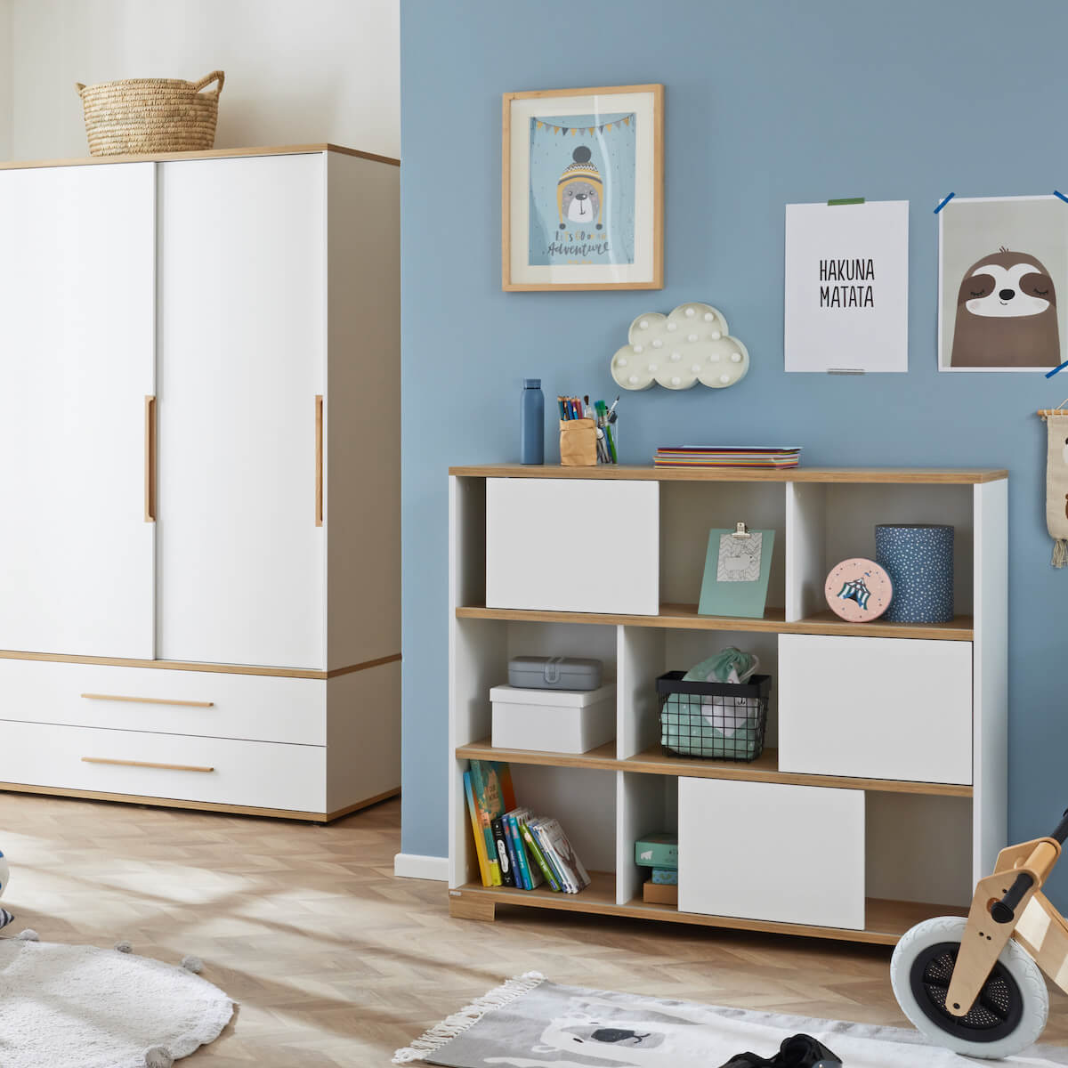 Bücherregal 9 Koffer 3 Türen YOLANDA Paidi