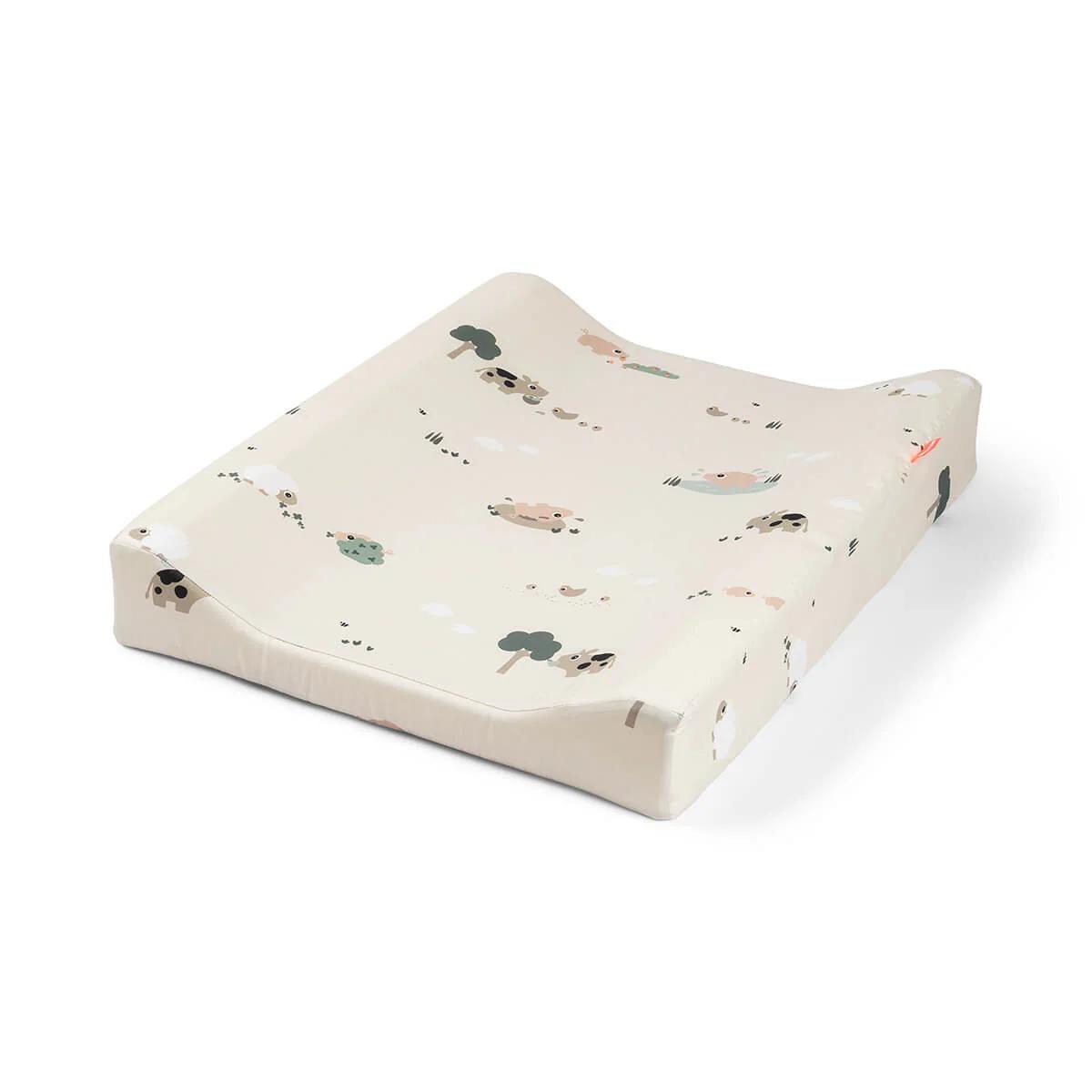 Changing pad Tiny farm Done by deer Sand