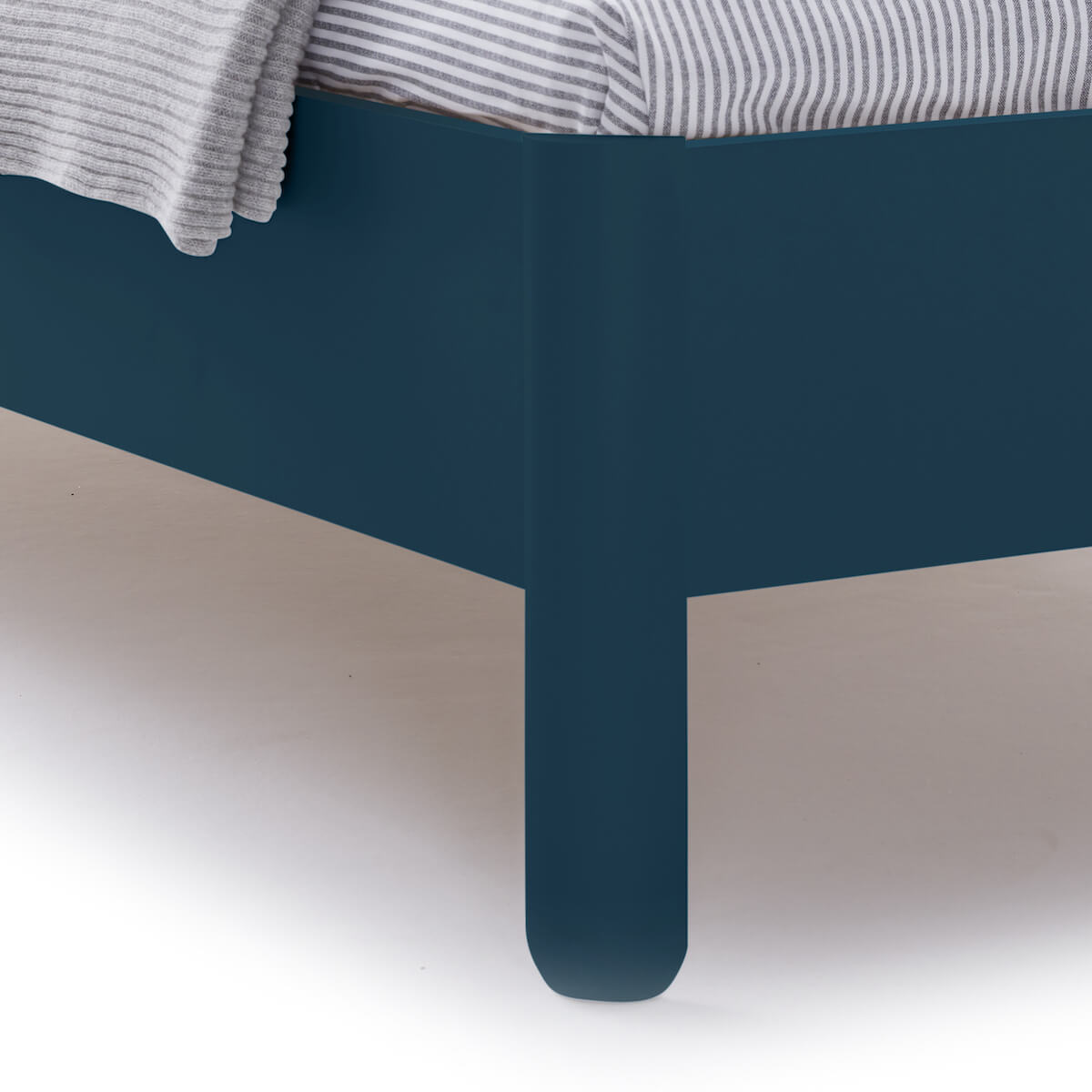 Einzelbett mit Kopfteil 120x200cm NAIT Müller Small Living Sattblau