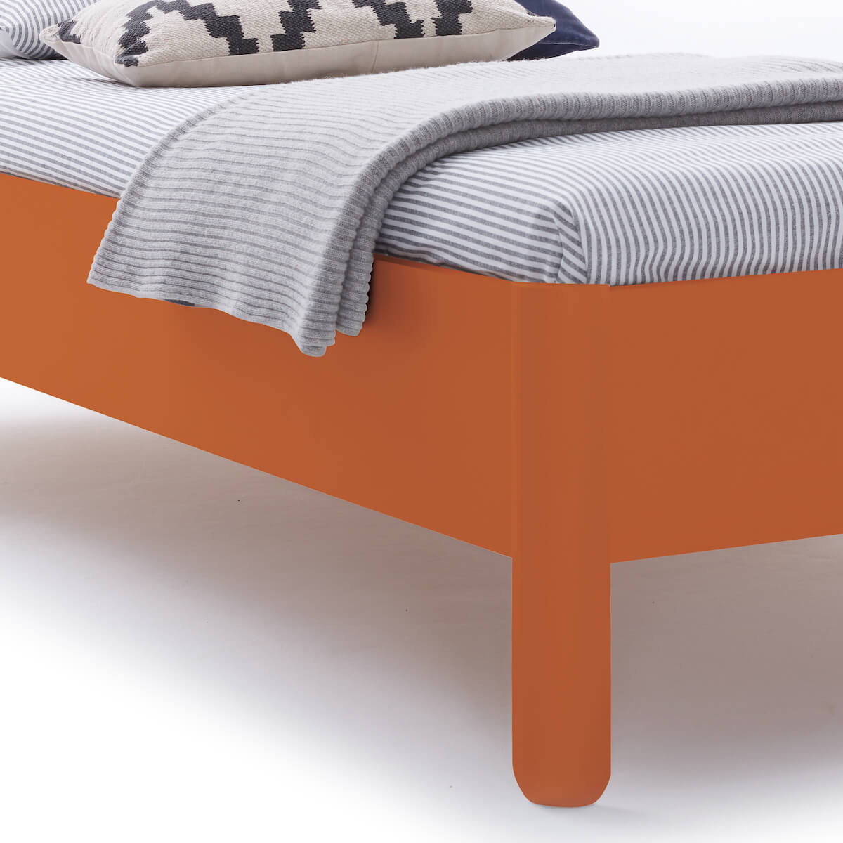 Einzelbett mit Kopfteil 120x200cm NAIT Müller Small Living Tizianrot