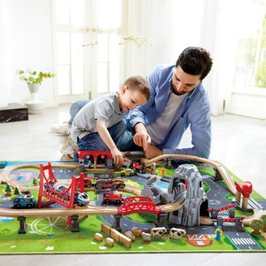 Eisenbahn-Spielteppich Hape