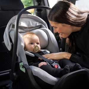 Elm toddler car seat Black Thule