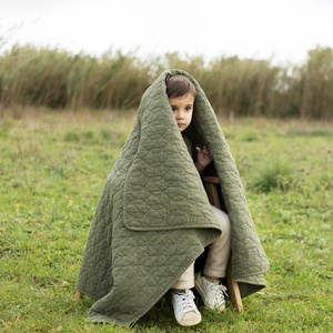 Gepolsterte Decke 100x135cm WABI SABI Nobodinoz Vetiver