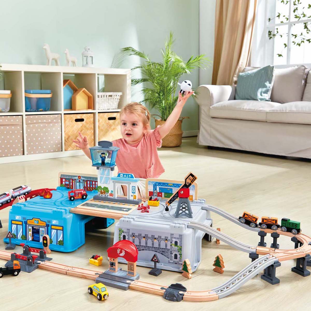 Großstadtlandschaft Eisenbahn in Aufbewahrungsbox Hape