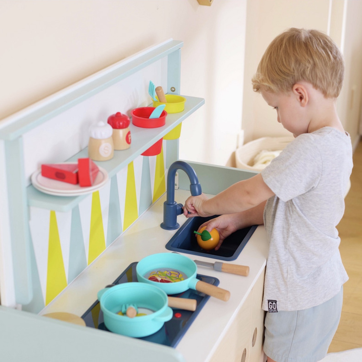 Hape 2-in-1 Spielküchenkommode