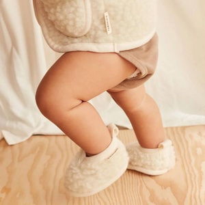 Hausschuhe aus Merinowolle 3-6M Binibamba milk