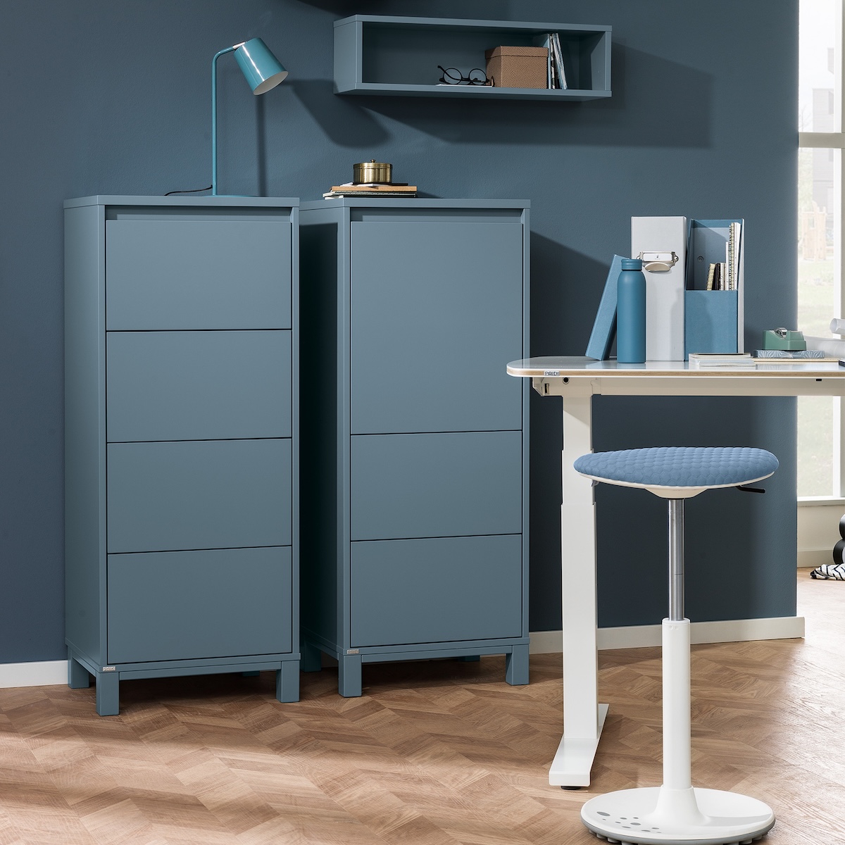 Highboard 1 Tür 2 Schubladen OLLI Paidi blau matt