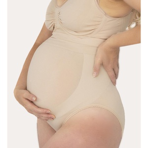 Höschen Maternite S Carriwell chair