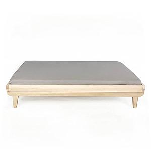 Juniorbett KERA in Esche mit Sockelfuß Retro