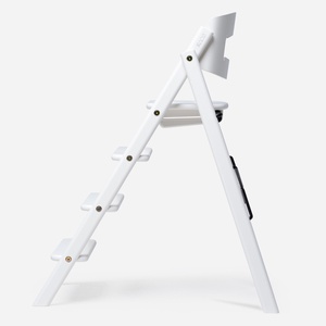 KAOS Klapp Hochstuhl aus weißer Buche