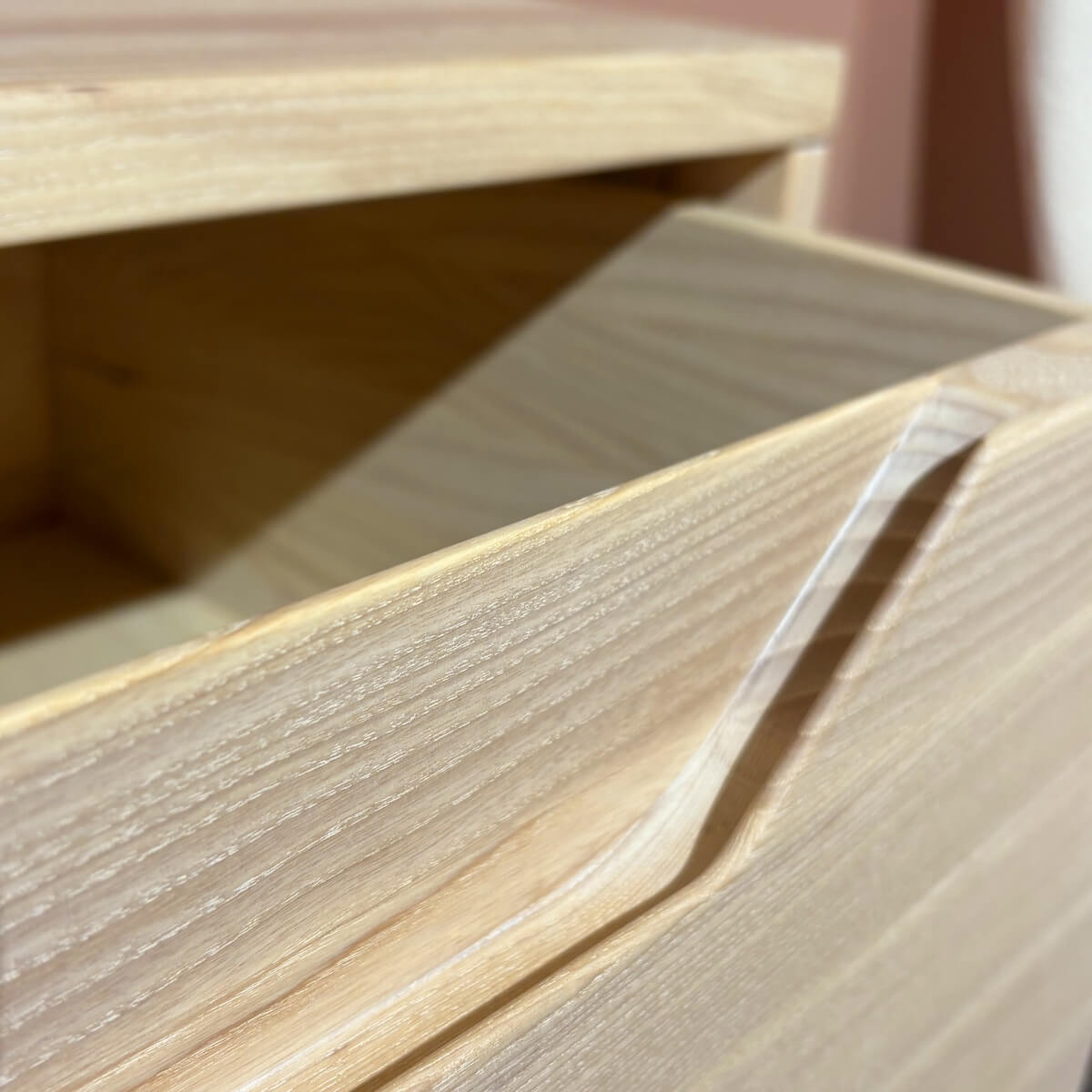 KERA Babyzimmer-Set aus Eschenholz