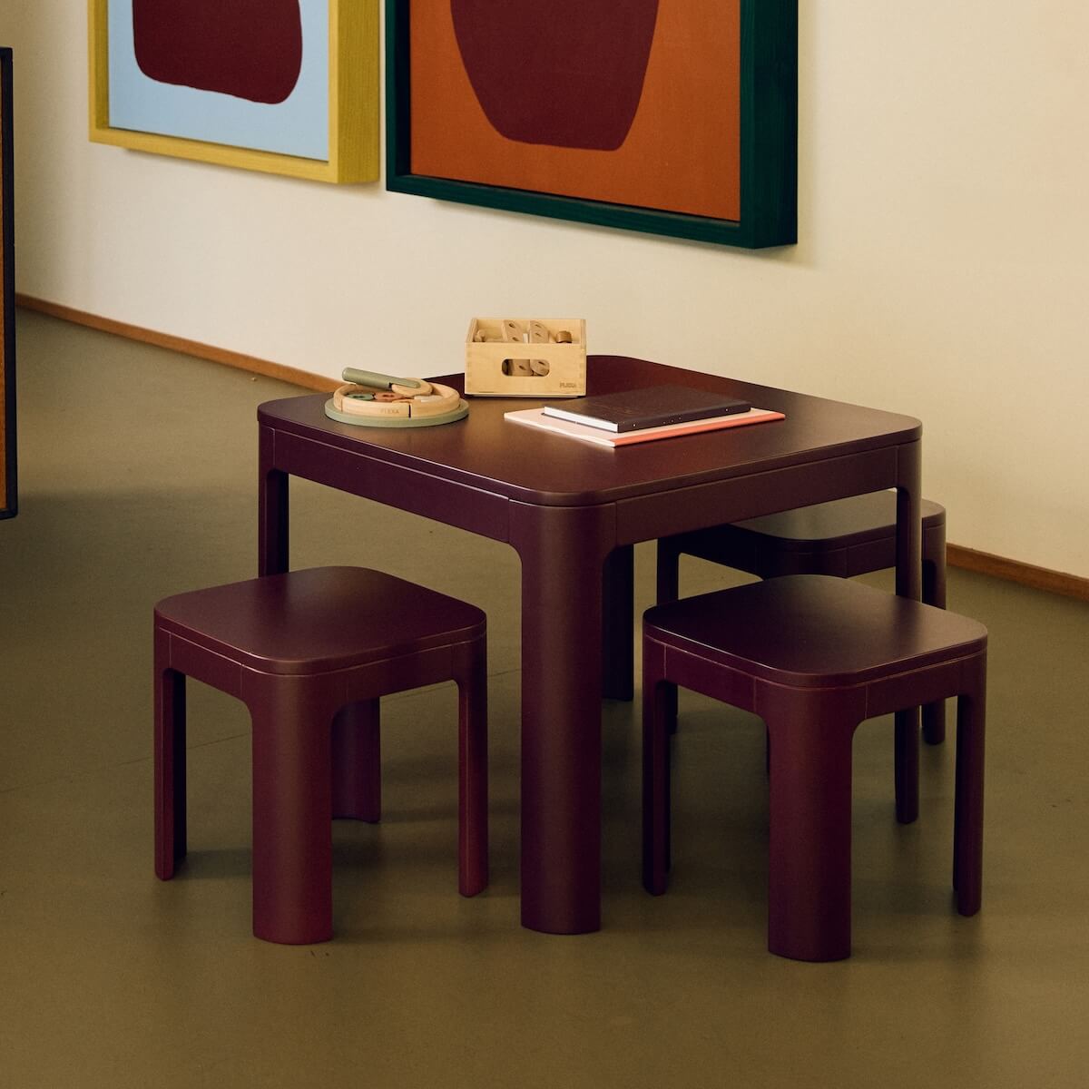 Kindertisch klein NOVA Flexa pomegranate plywood