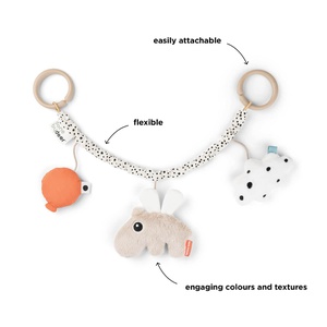 Kinderwagen-Spielzeug Happy clouds Done by Deer Sand