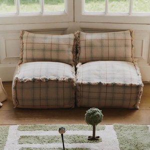 Kissen 25x40cm HANDLOOM Wouf wouf Lorena Canals blue sage