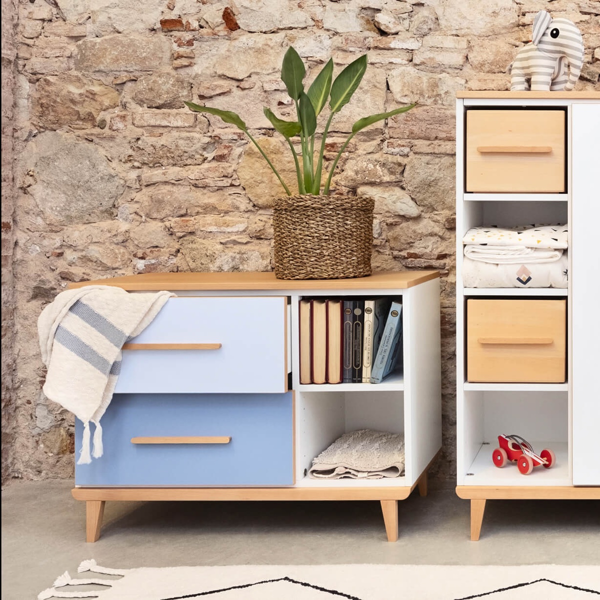 Kleinmöbel 2 Türen 2 Nischen NADO Retro Buche mint