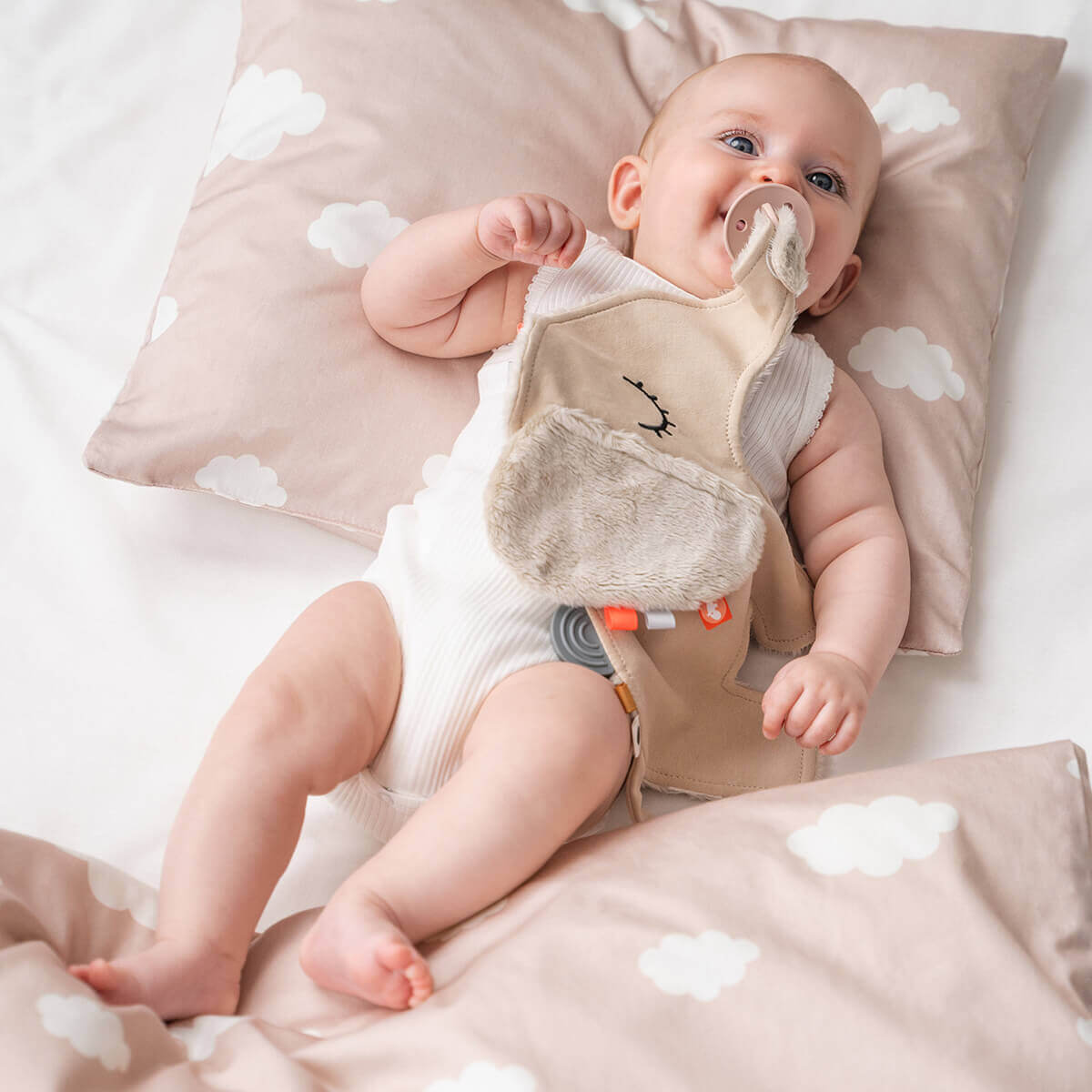 Kuscheltuch Cozy Friend Elphee Done by Deer Sand