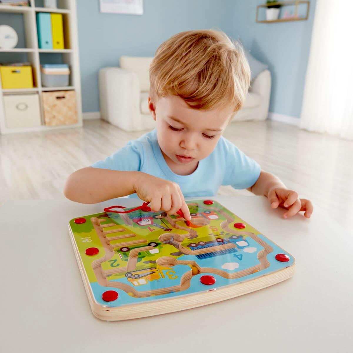 Labyrinth KONSTRUKTION UND FIGUREN Hape