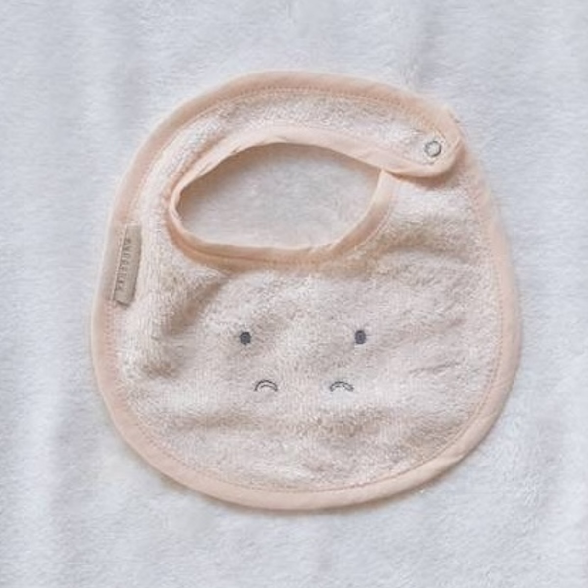 Lätzchen Hippo 25cm Bamboom Wasserpfirsich