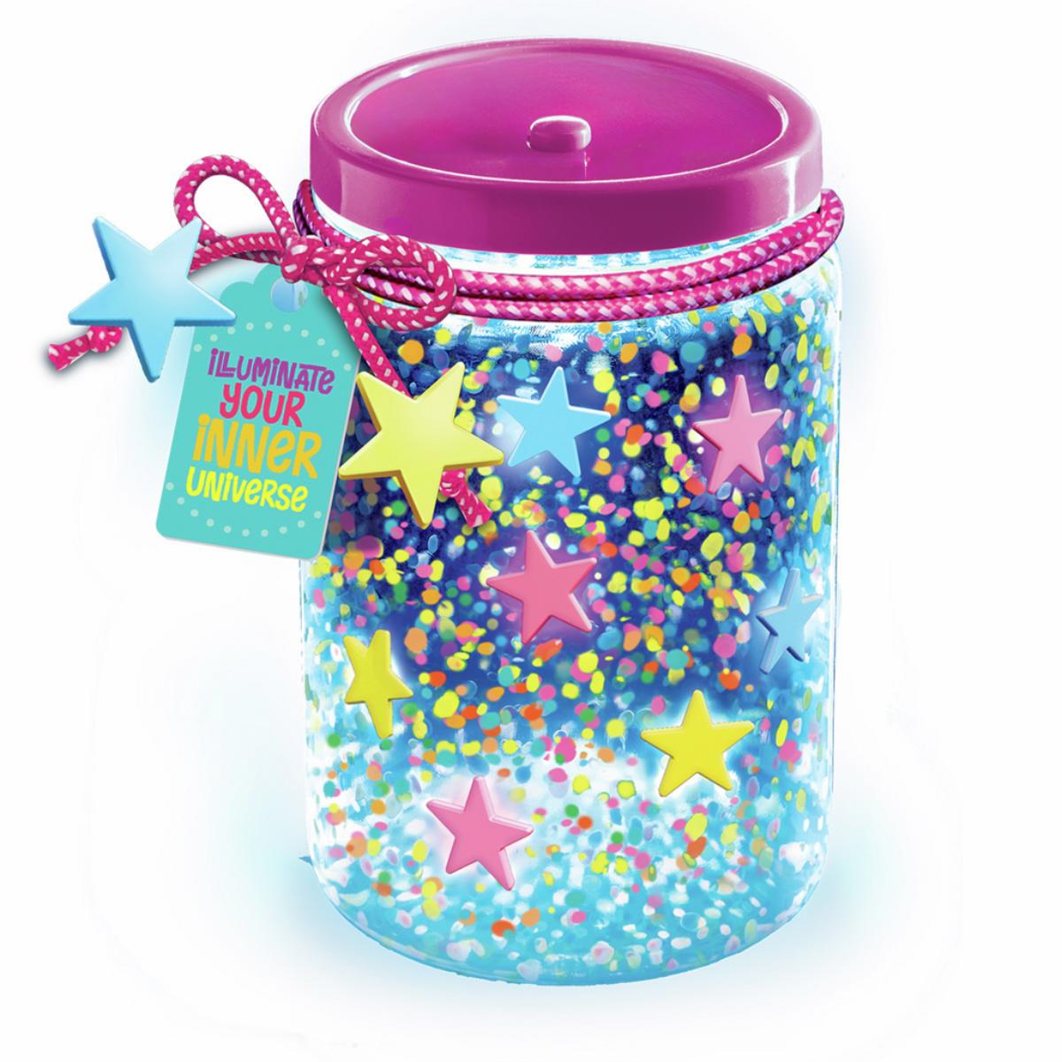 Leuchtendes Glas voller Galaxien 4M