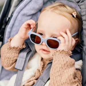 Lunette de soleil 9-24m SQUARE Beaba lucky azul