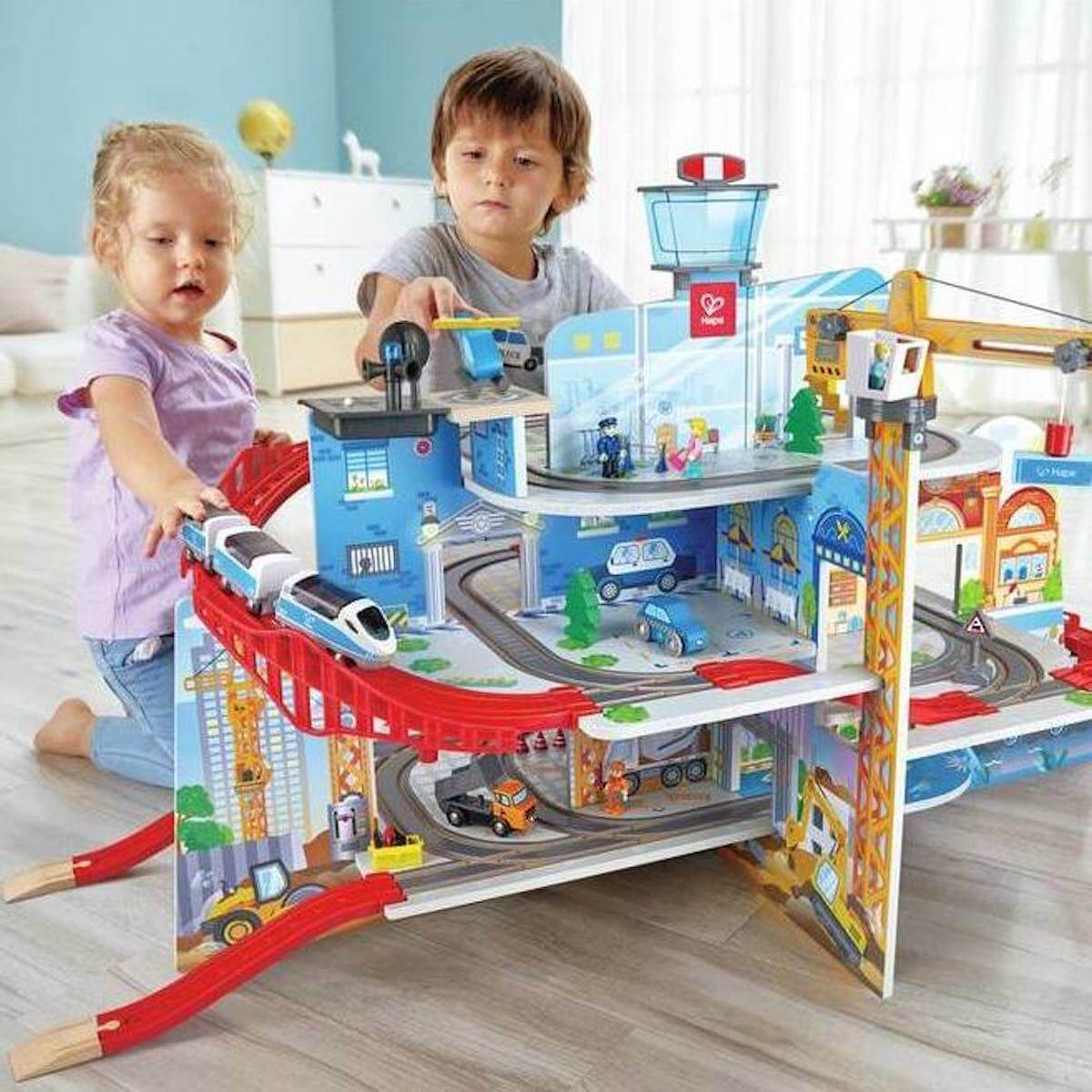 Mega City Eisenbahn Set Hape