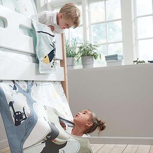 Mittelhohes Bett 200x90cm geneigte Leiter NOR Flexa Eiche-weiß