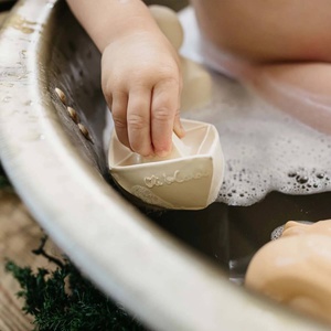 ORIGAMI BOAT Badespielzeug Oli und Carol White