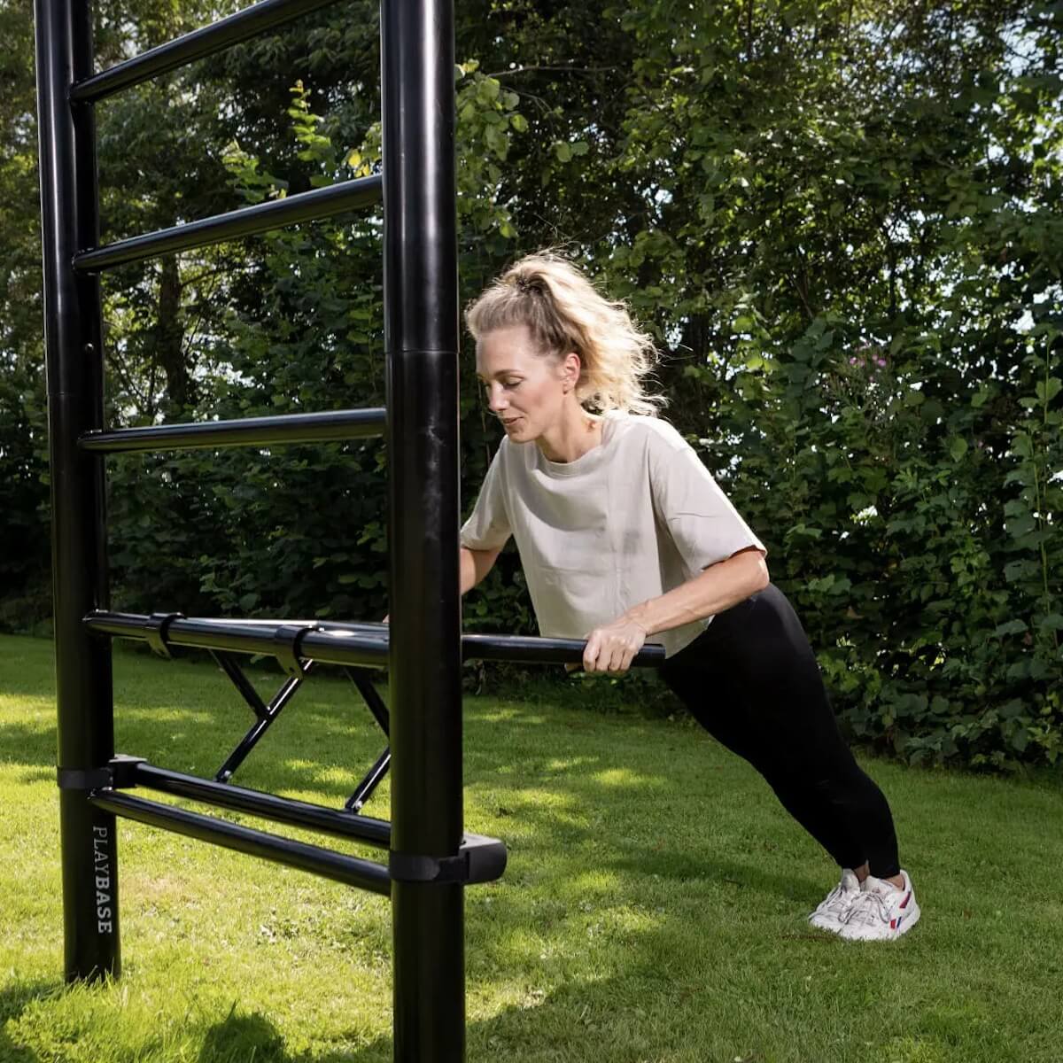 Playbase Dip bar BERG