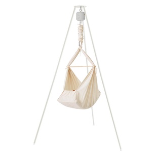 Set mit Wiegenständer Basic Weiß, Federwiege Basic Natur, Motor LeeLo01 Membantu