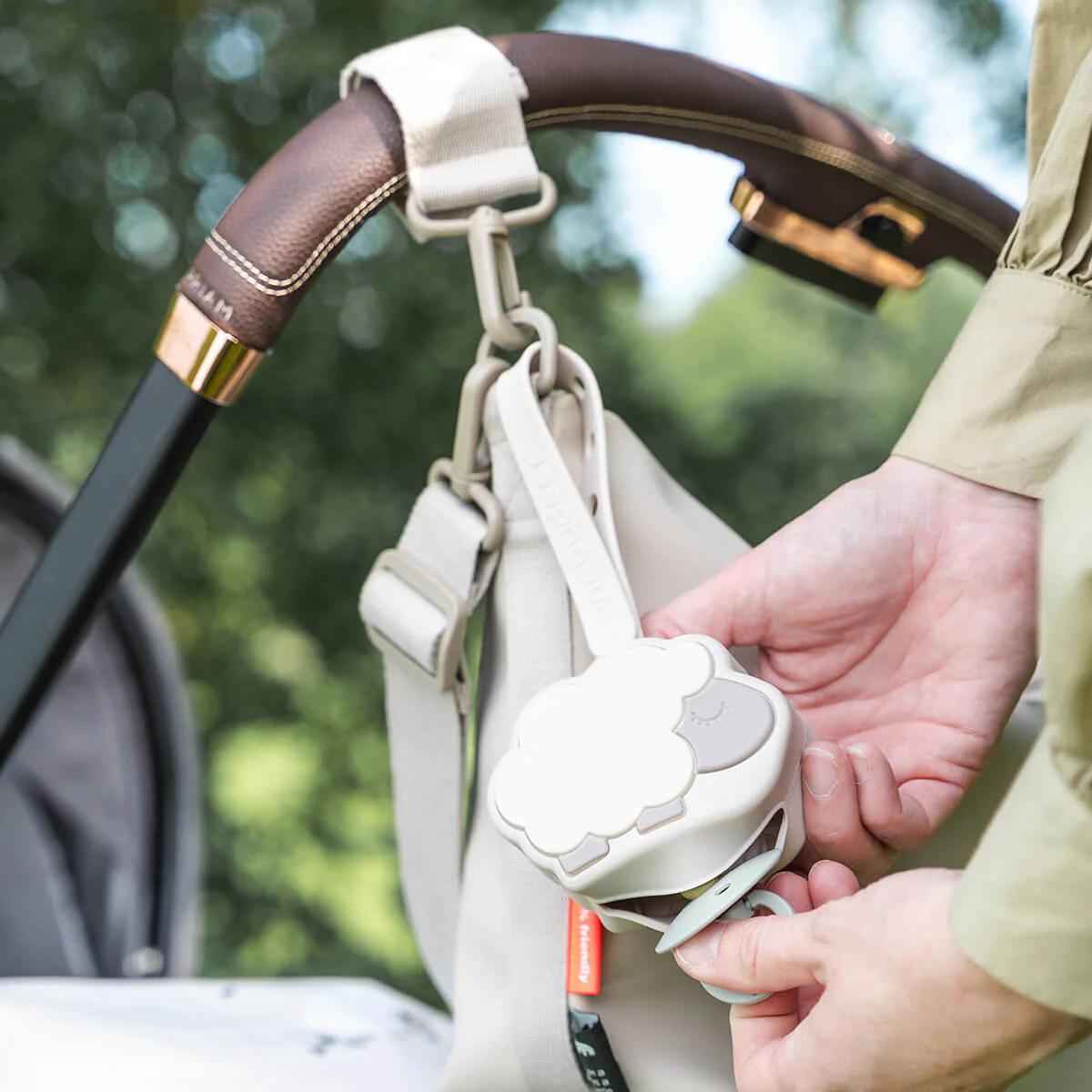 Silicon pacifier pouch Sheepy Done by deer Sand