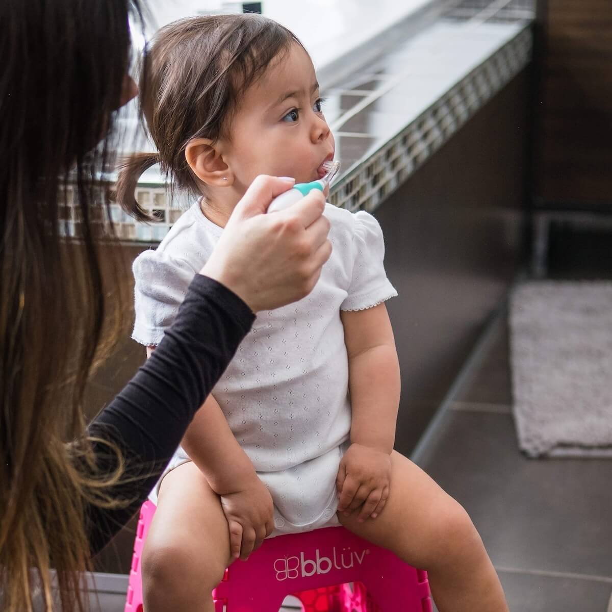 Sonïk 2-Stufen-Ultraschallzahnbürste, Lieferung mit je 1 Nachfüllpackung