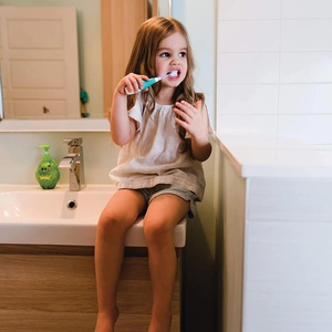 Sonïk 2-Stufen-Ultraschallzahnbürste, Lieferung mit je 1 Nachfüllpackung