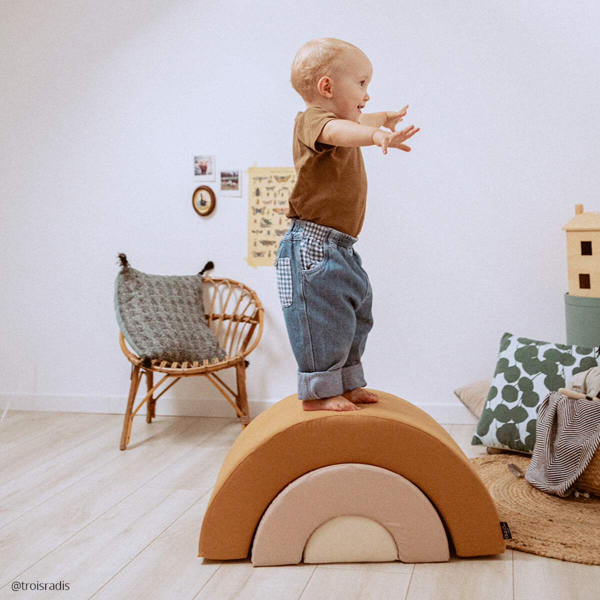 Spielkissen MILO Charlie Crane Kamel