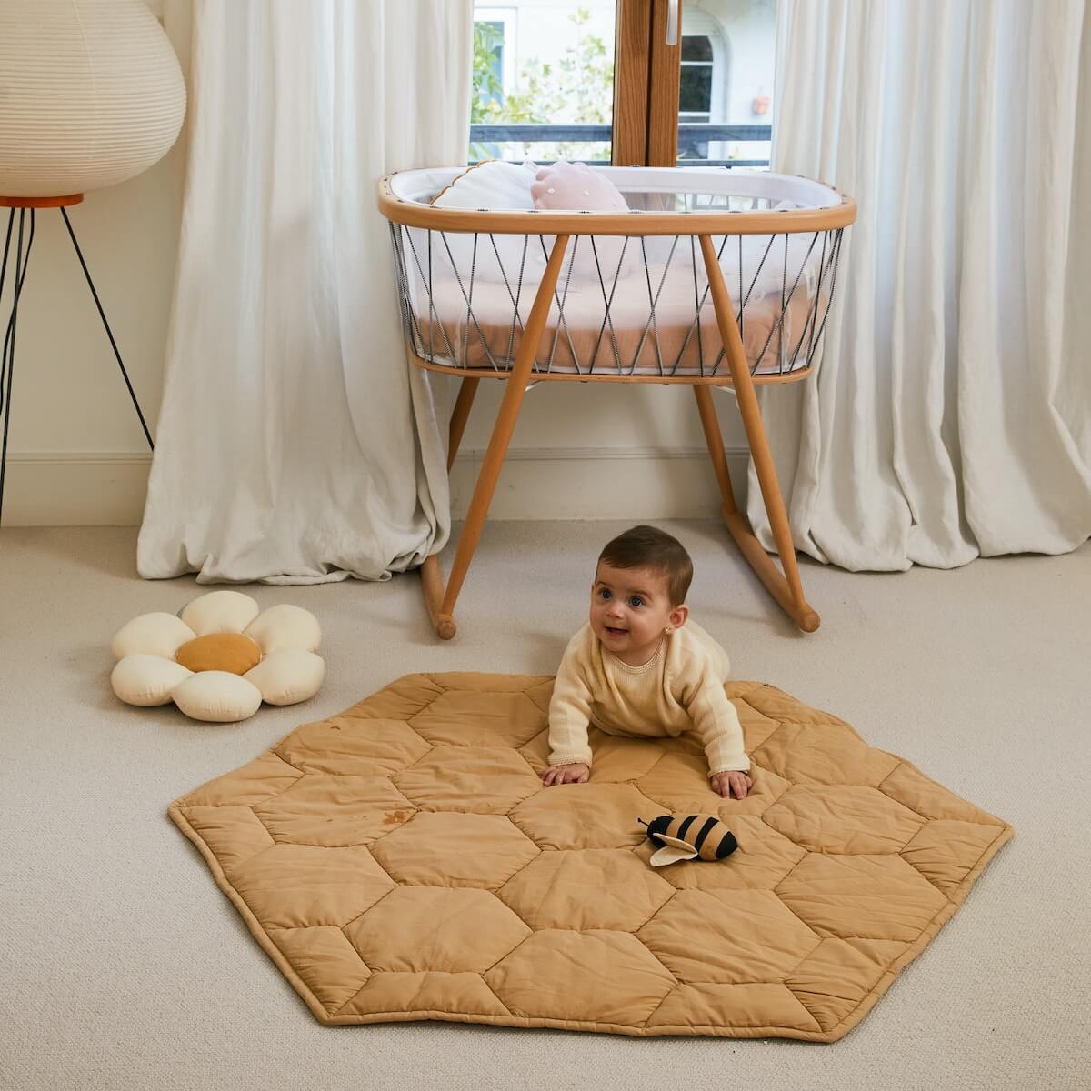 Spielmattel 100x100cm HONEYCOMB Lorena Canals