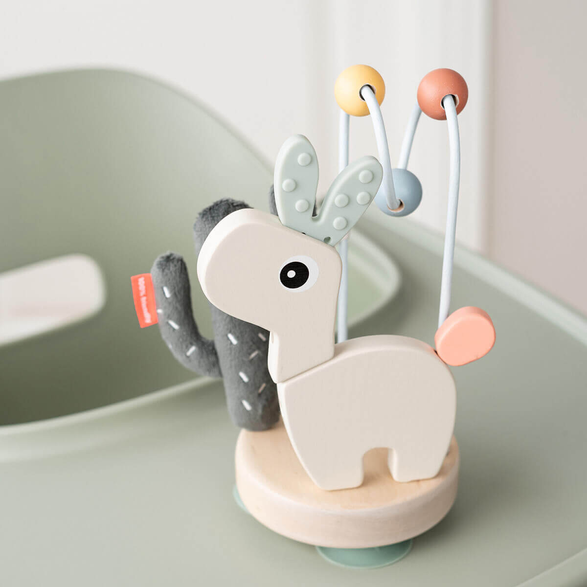 Stick&Stay activity island Lalee Sand Done by Deer