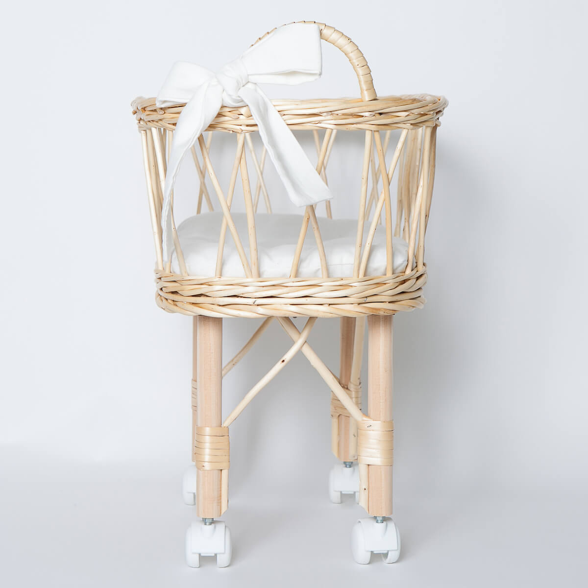 Stubenwagen aus Weide