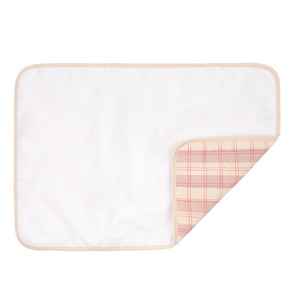 Tapis à langer STORIES Édition limitée 45x65cm Nobodinoz powder red checks