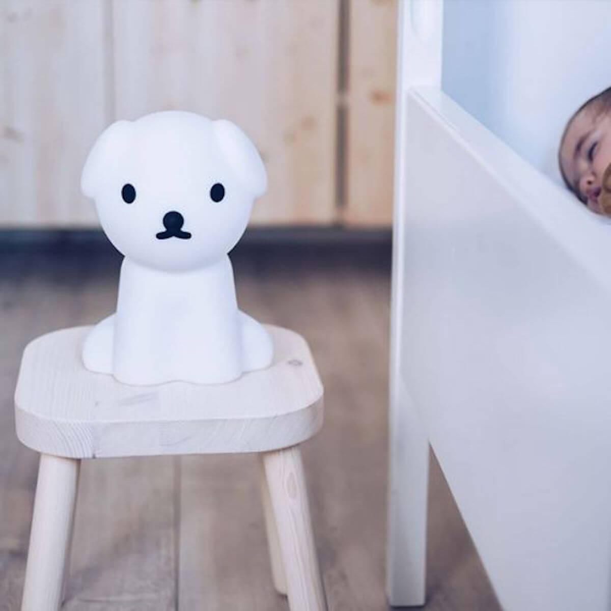 Tischlampe SNUFFY FIRST LIGHT Mr. Maria weiß