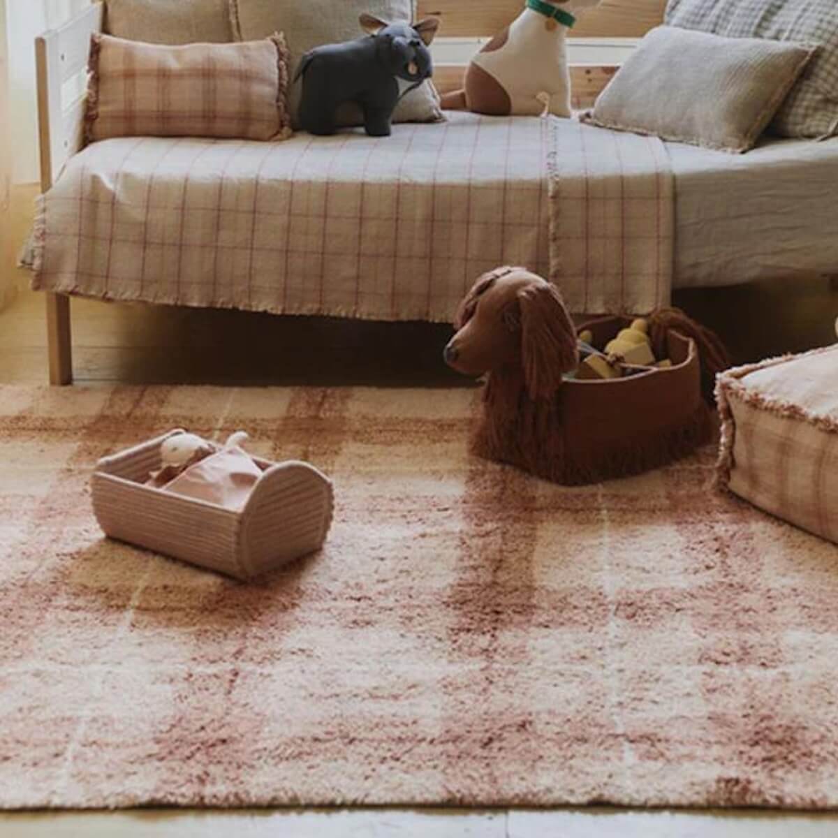 Waschbarer Teppich 140x190cm TARTAN Wouf wouf Lorena Canals rose