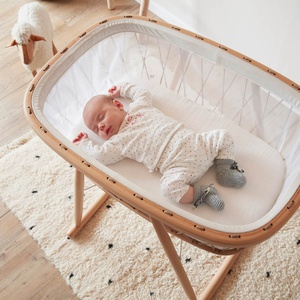 Wiege KUMI Kordel Haselnuss Charlie Crane Schaumstoffmatratze